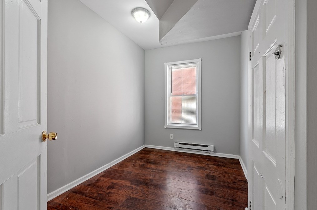 191 Charles St, Fitchburg MA  01420-4205 exterior