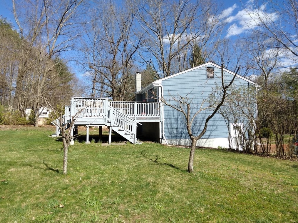 29 Canal St, East Pepperell, MA 01463