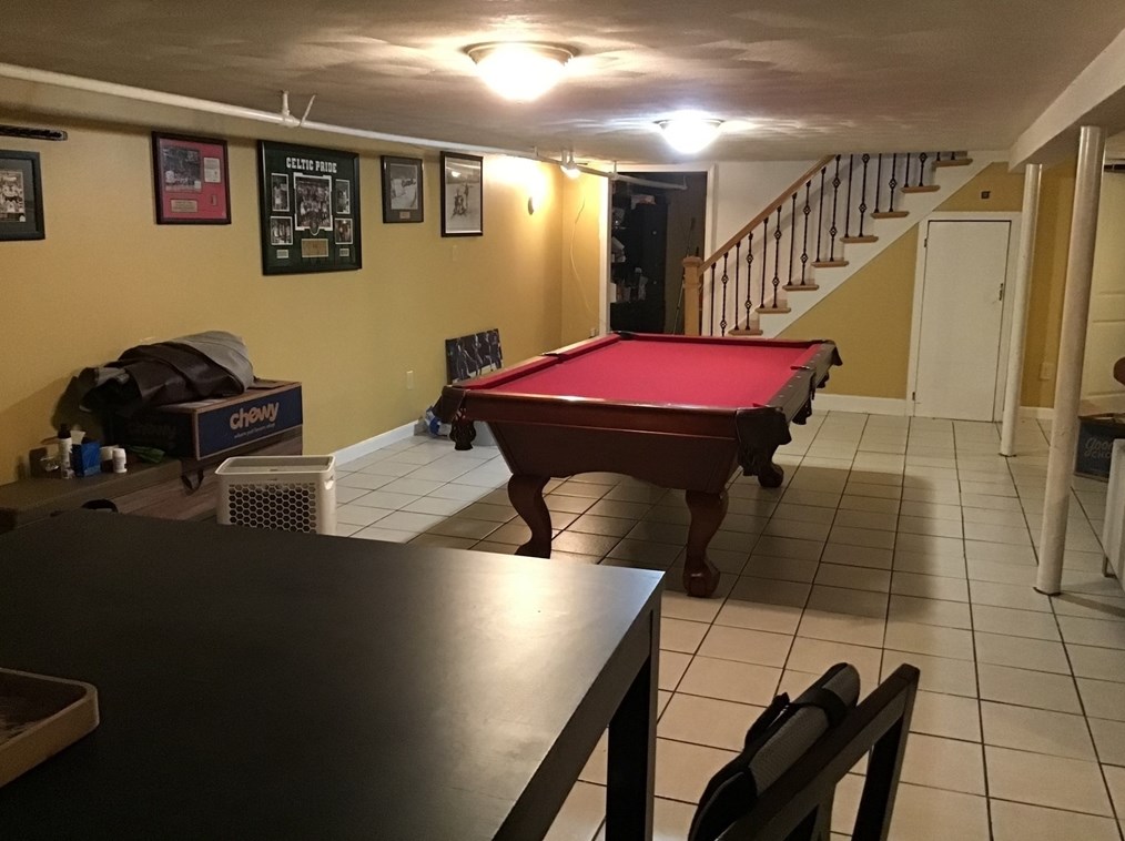 390 High St, Whitman MA 02382-1136 exterior