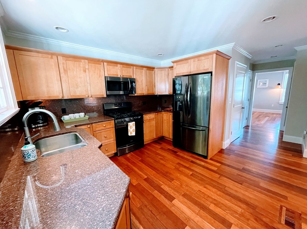 363 N Main St #0, Andover, MA 01810