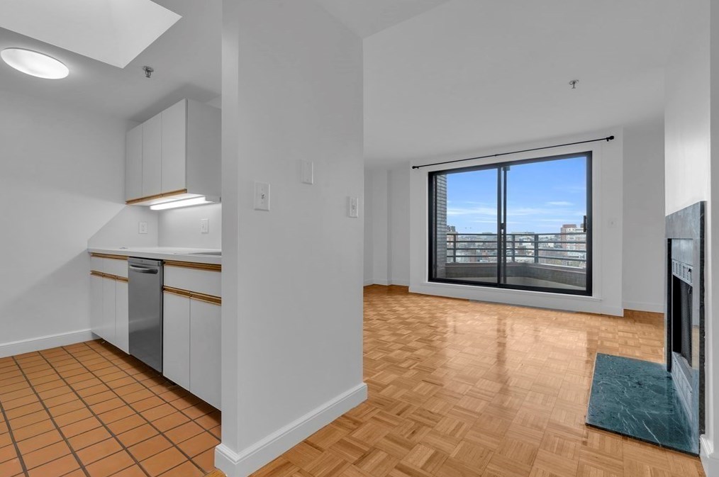 390 Commonwealth Ave #809, Boston, MA 02215