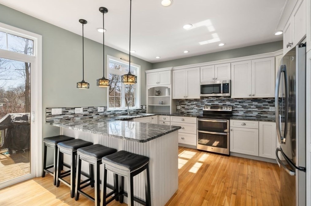 3 Rainbow Dr, Worcester MA 01605-1095 exterior