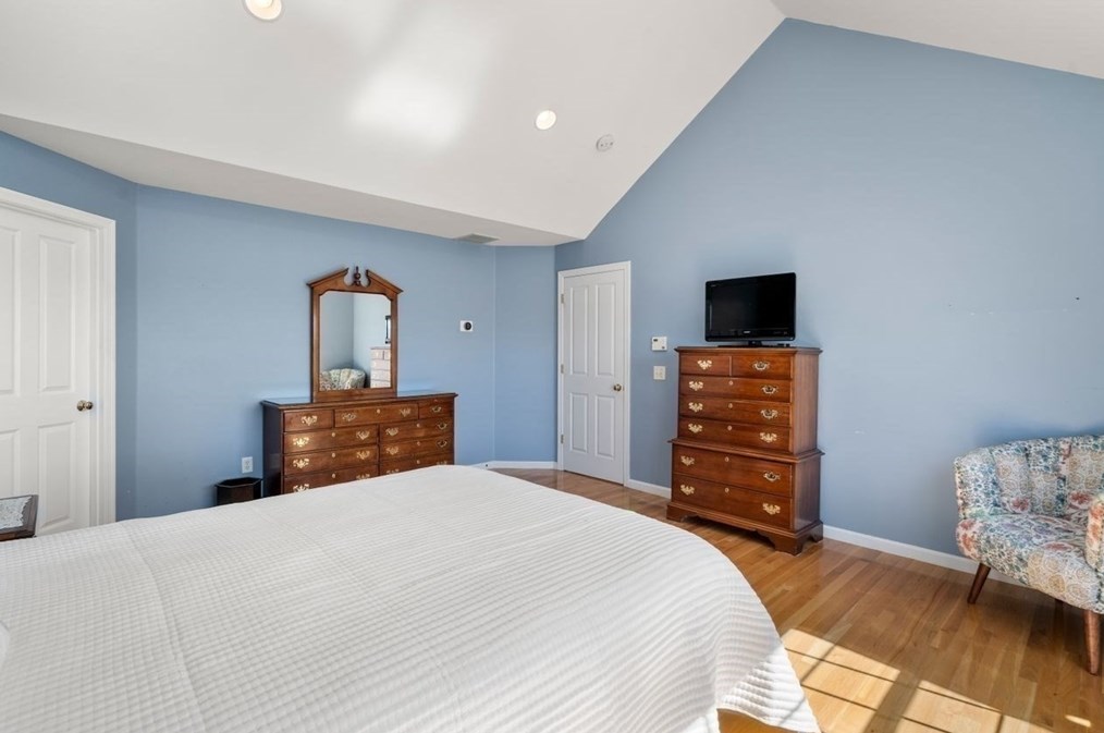 3 Rainbow Dr, Worcester MA 01605-1095 exterior