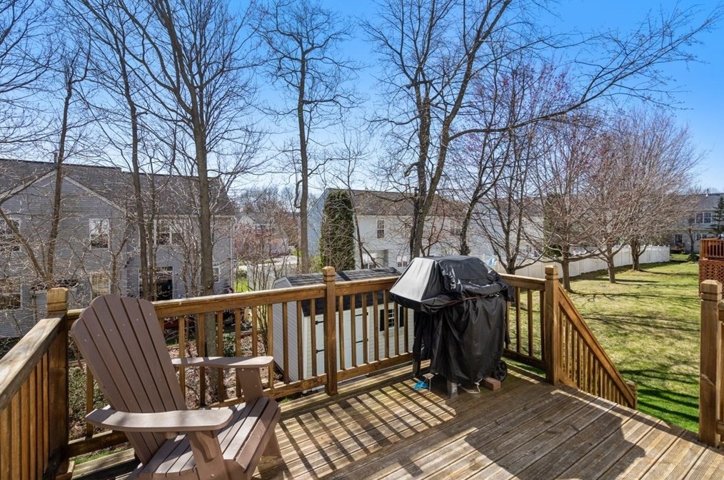 3 Rainbow Dr, Worcester MA 01605-1095 exterior