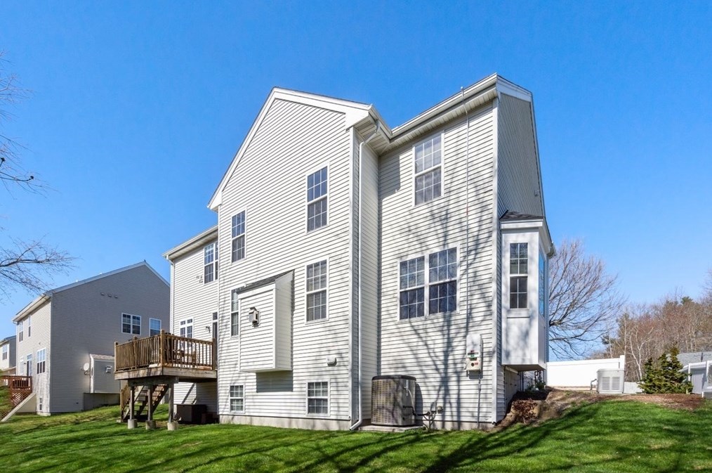 3 Rainbow Dr, Worcester MA 01605-1095 exterior