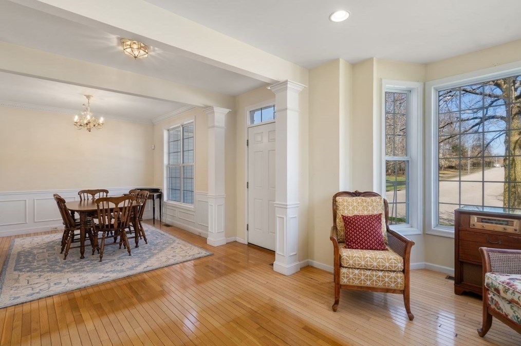 3 Rainbow Dr, Worcester MA 01605-1095 exterior