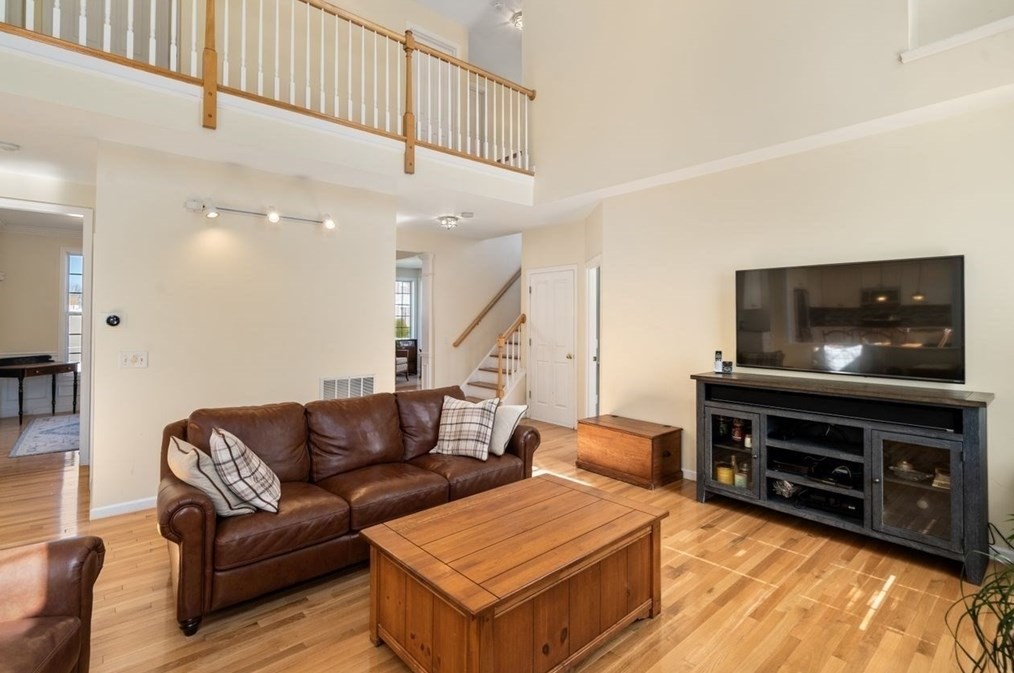 3 Rainbow Dr, Worcester MA 01605-1095 exterior