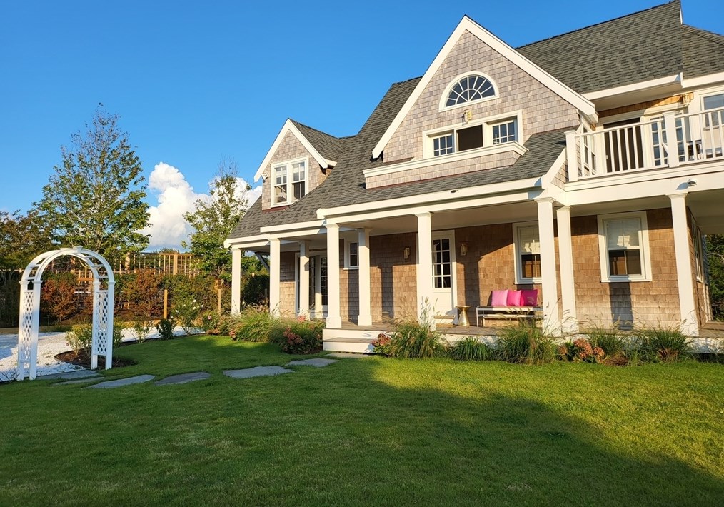 63 Monomoy Rd, Nantucket, MA 02554 exterior