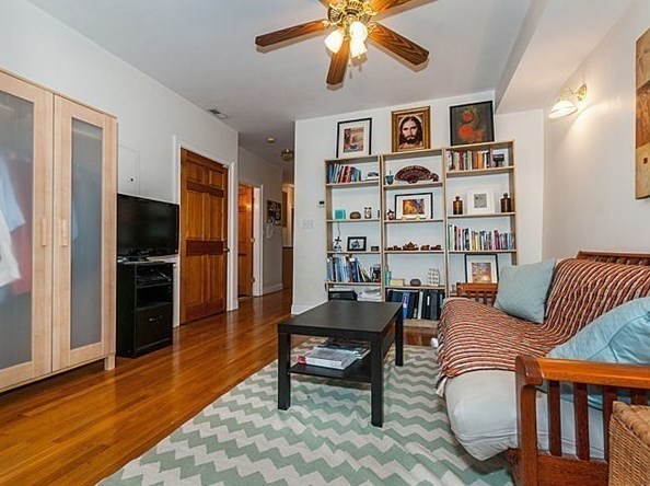 43 Thorndike St, Roxbury-Xing, MA 02118 exterior