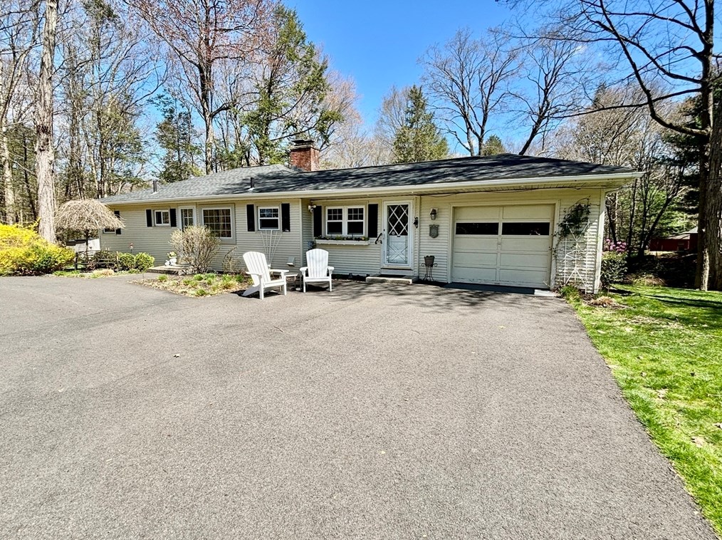 126 Berwick Rd, Springfield, MA 01106-2667