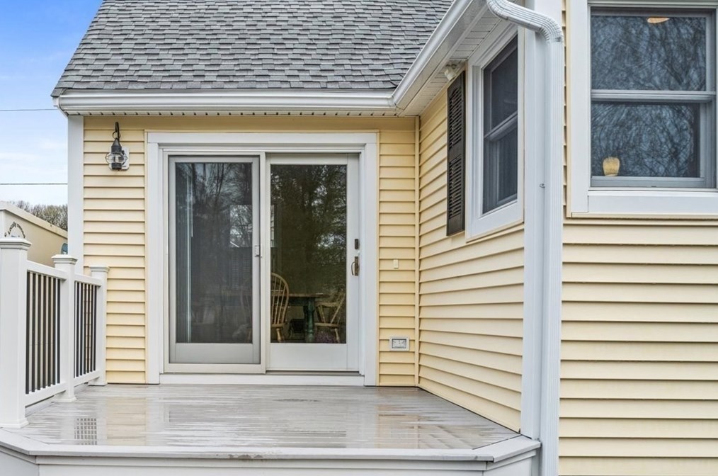 7 Washington Rd, Northborough MA 01532-2252 exterior