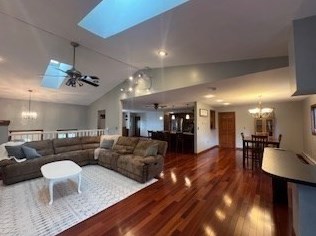 87 Mccabe St, Dartmouth MA  02748-1615 exterior