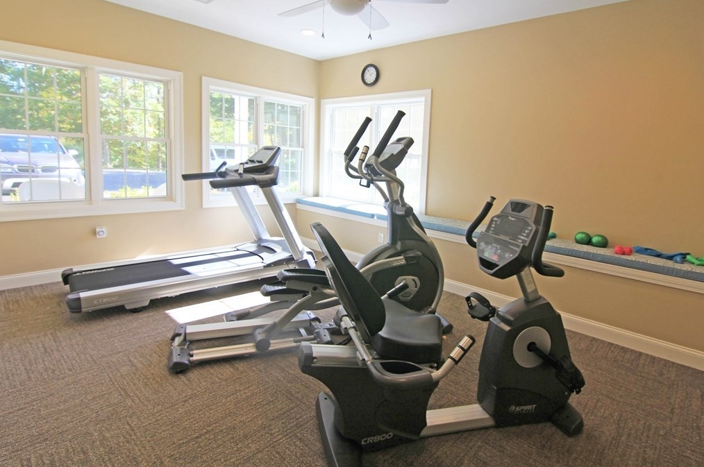 167 Liberty Ln, Montgomery MA 01085-9755 exterior