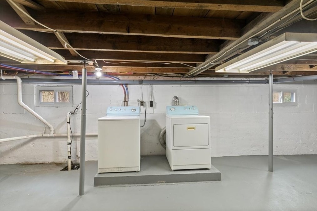 168 Cross St, Methuen MA  01844-1612 exterior