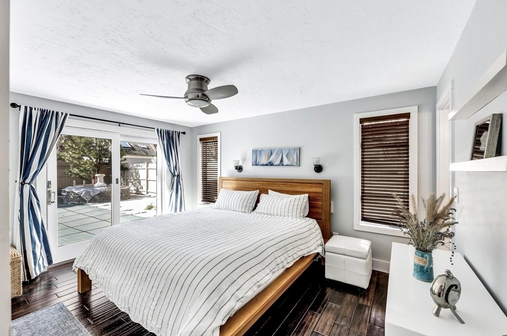 6 Mashie Cir, Mashpee MA exterior