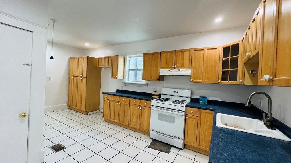 7 Glenwood #1, Somerville, MA 02145