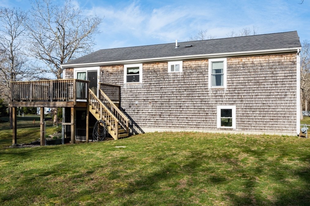 25 Easterly Dr, East Sandwich, MA 02537 exterior