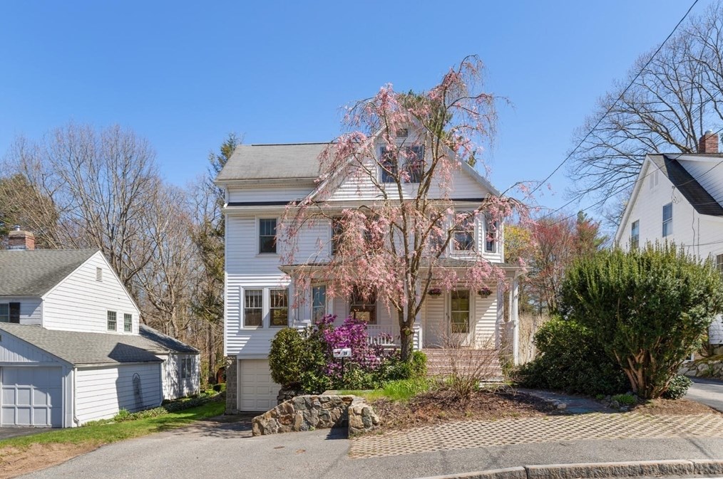 28 Spring St, Lexington, MA 02421 exterior