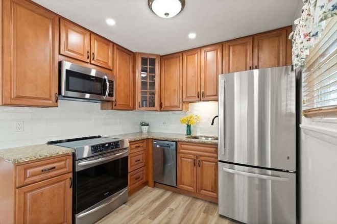 6 Ronna Rd, Gloucester MA exterior