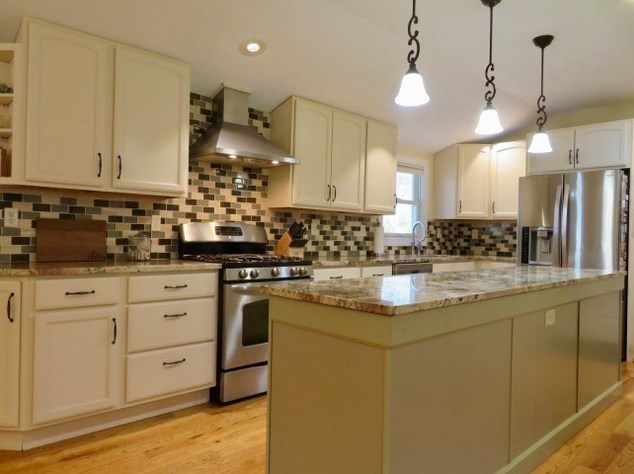 6 Laurie Dr, Southampton, MA 01073