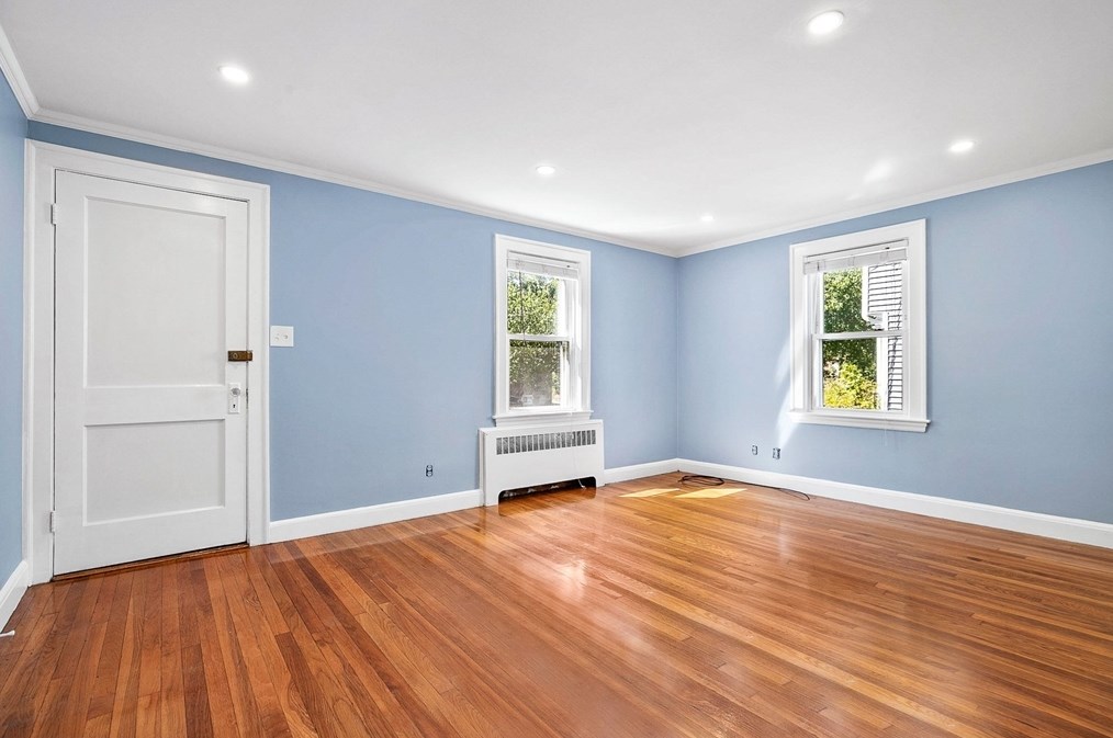 86-88 Fuller St #1, Waltham, MA 02453