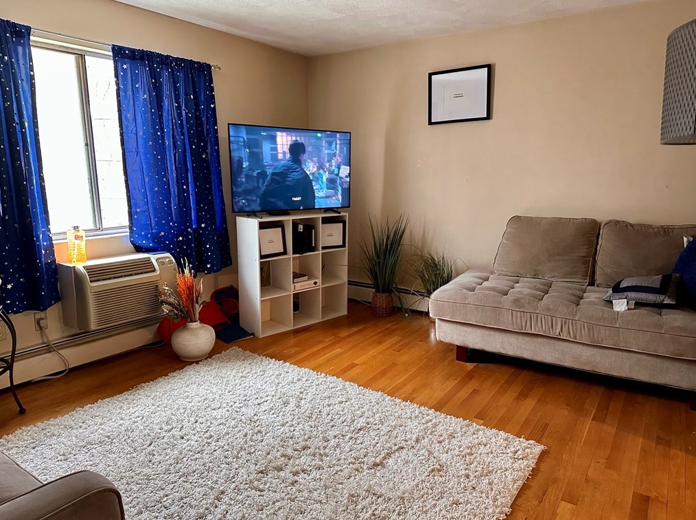 1 Dunns Hill Rd #5, Quincy, MA 02169