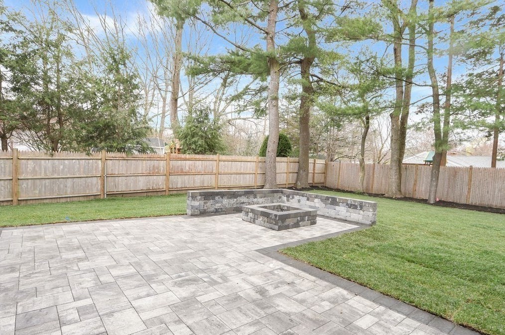 17 Greenleaf Rd, Natick MA  01760-3115 exterior