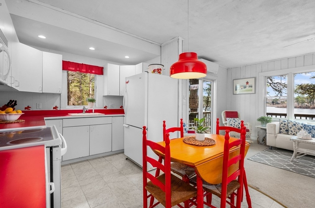 25 Sharon Cir, Eastham MA  02642-3026 exterior