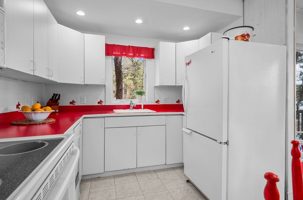 25 Sharon Cir, Eastham MA  02642-3026 exterior