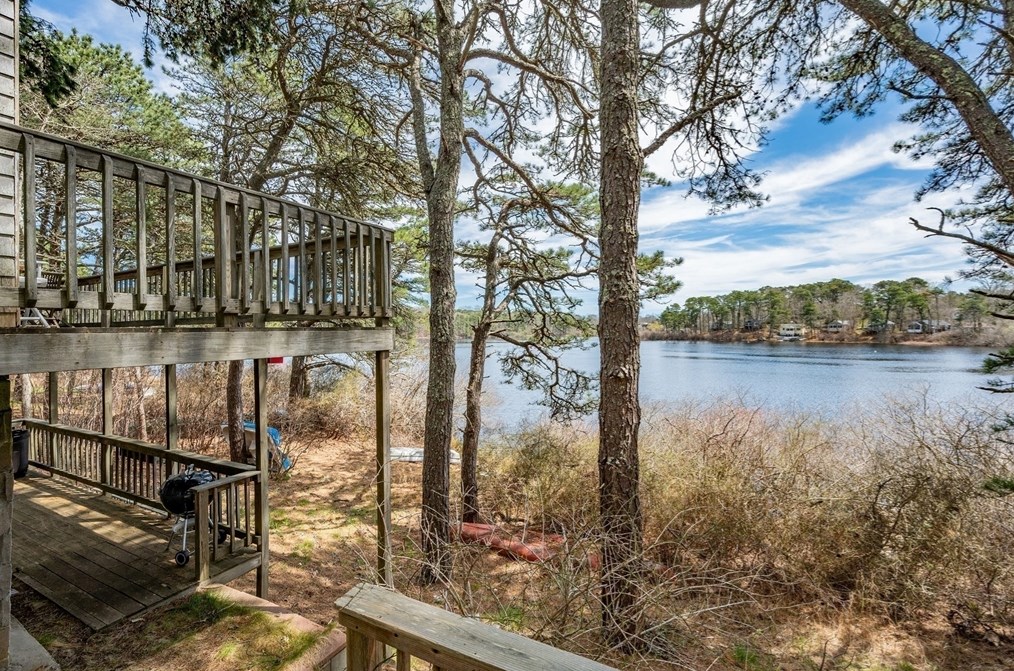 25 Sharon Cir, Eastham MA  02642-3026 exterior