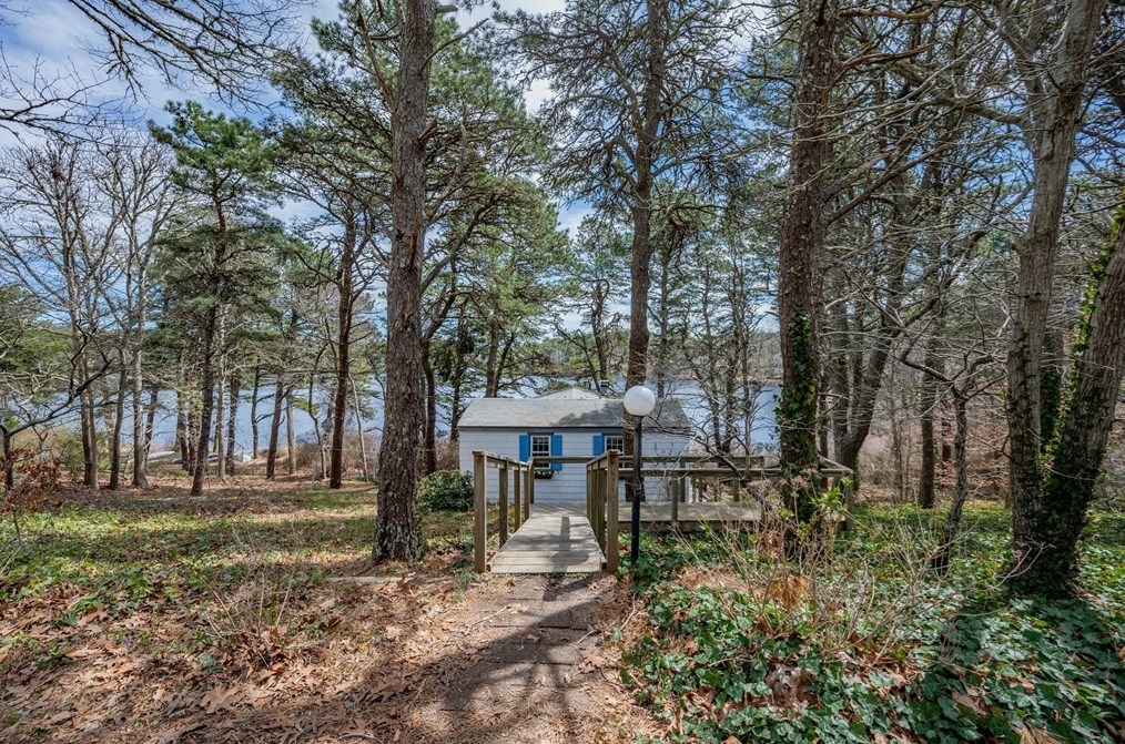 25 Sharon Cir, Eastham MA  02642-3026 exterior