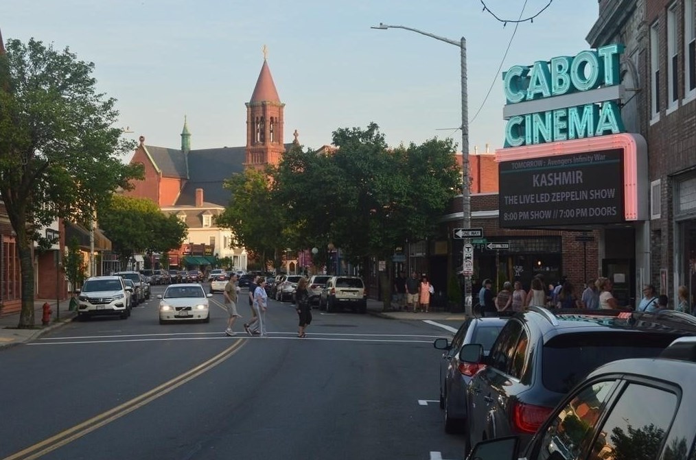 116-128 Rantoul St, Beverly MA  01915 exterior