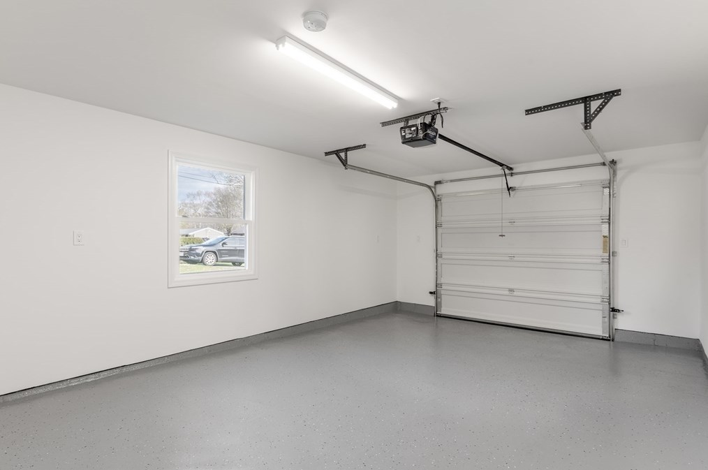 176 Powderhorn Dr, Taunton MA  02780-1233 exterior