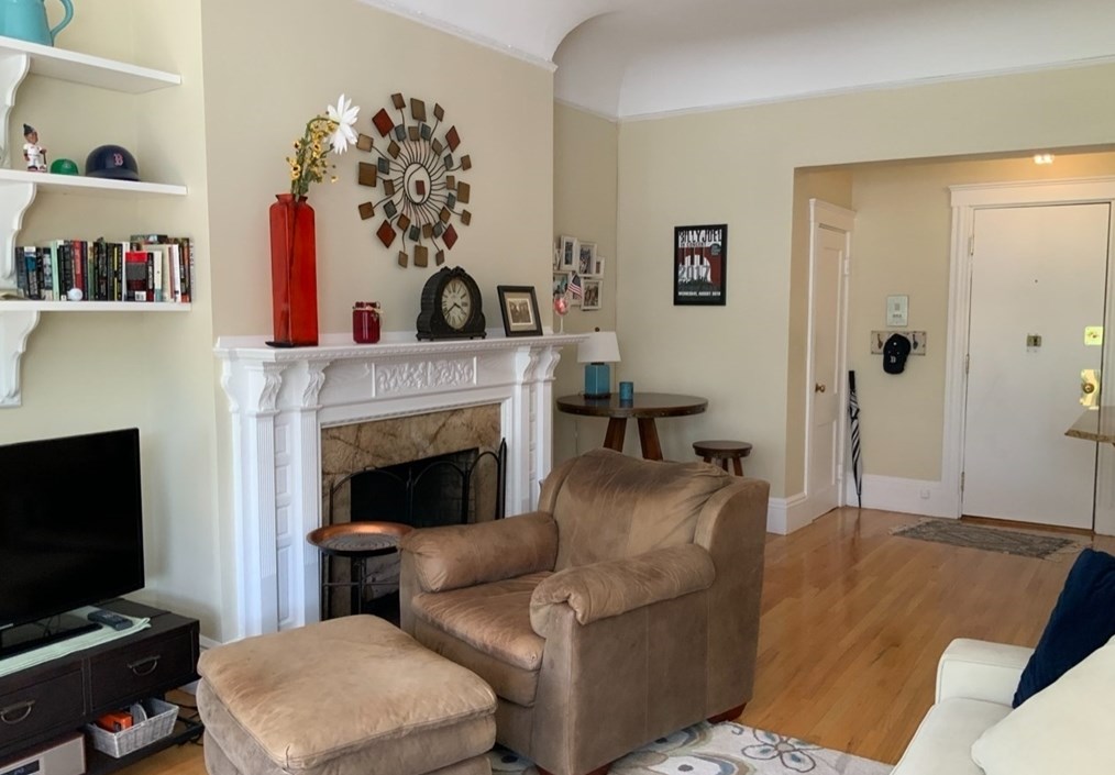 362 Commonwealth Ave #2b, Boston, MA 02115