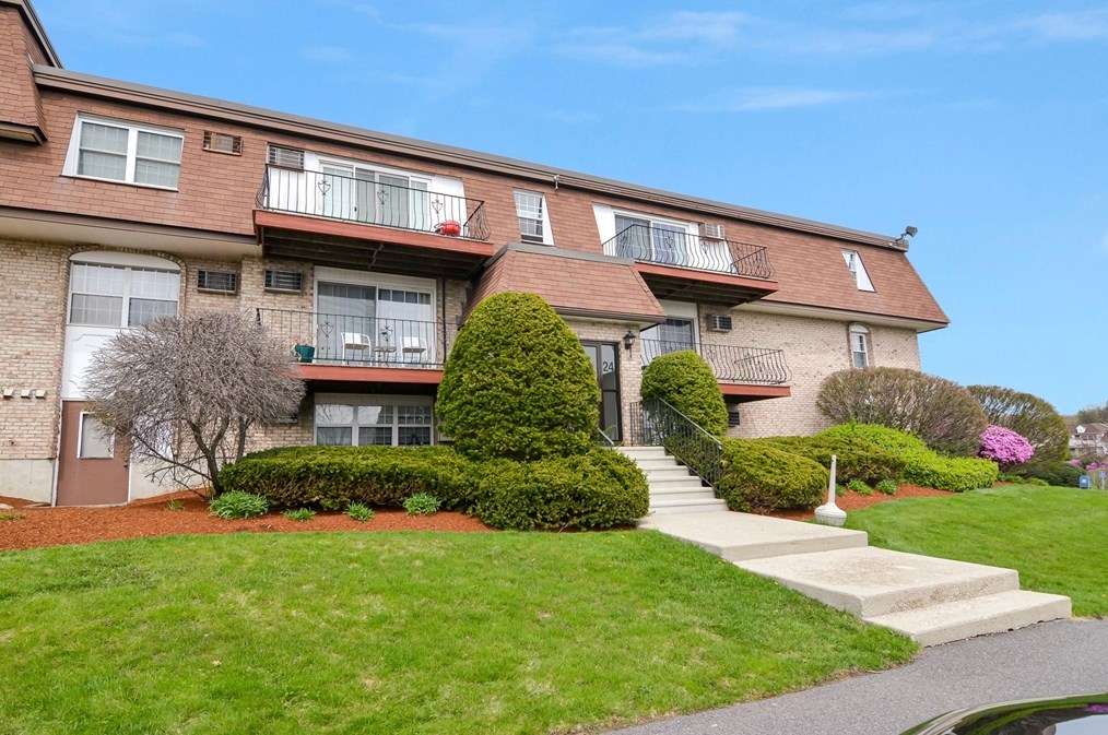 24 Williamsburg Ct #22, Shrewsbury, MA 01545