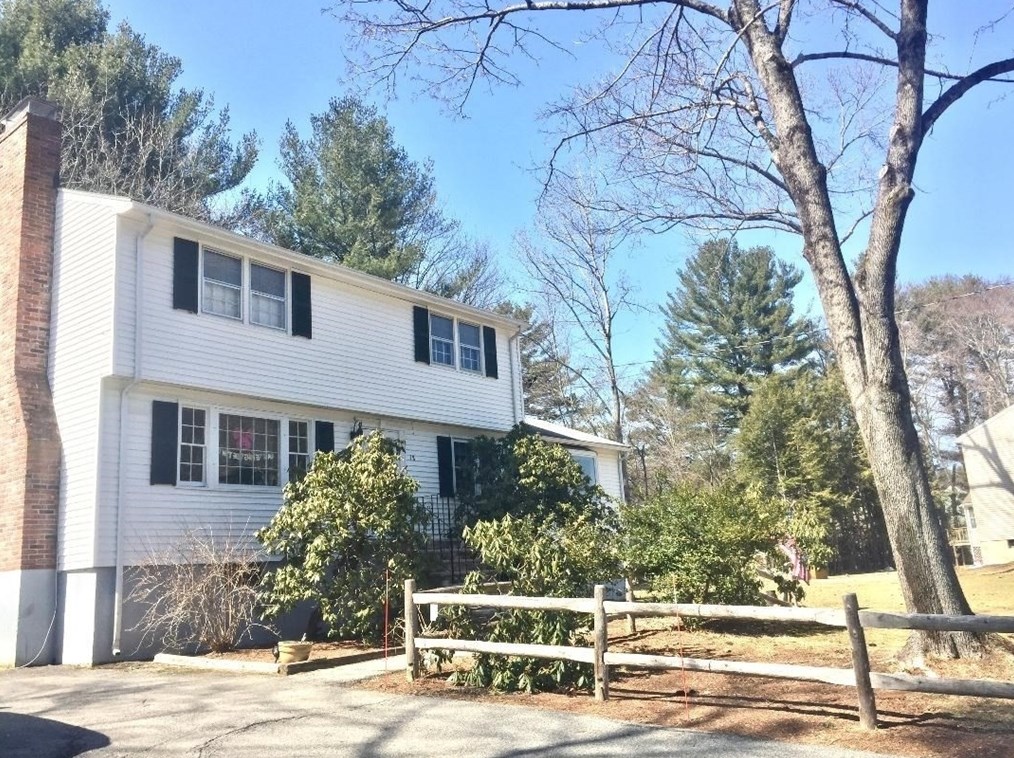 18 Orchard Dr, North Reading MA  01864-2436 exterior