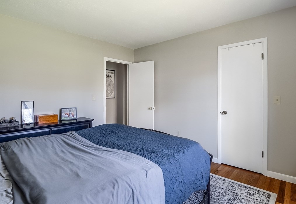 38 Central Tpke, Sutton MA 01590-2323 exterior