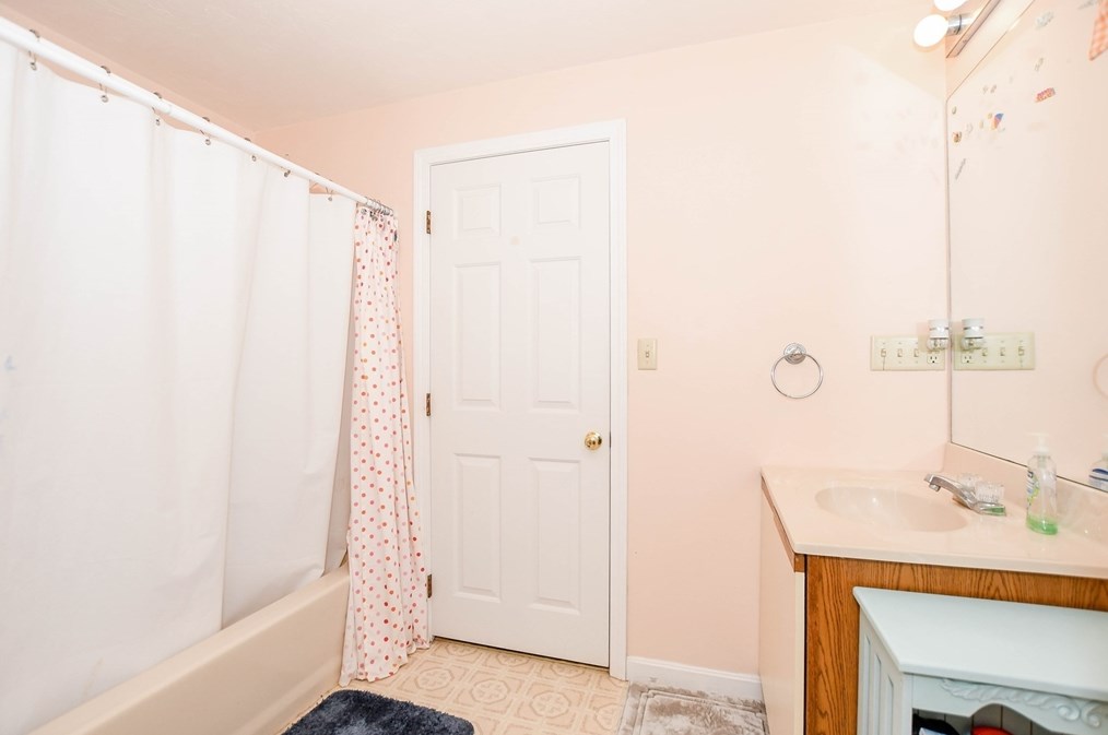 1 Glen Ave, Wareham MA  02571-1905 exterior