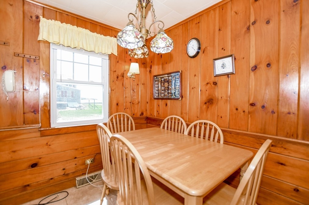 1 Glen Ave, Wareham MA  02571-1905 exterior