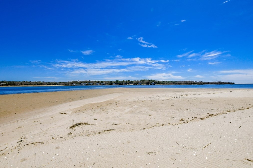 1 Glen Ave, Wareham MA  02571-1905 exterior