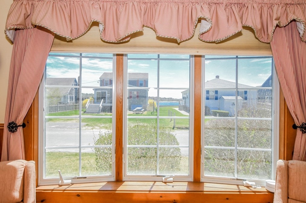 1 Glen Ave, Wareham MA  02571-1905 exterior