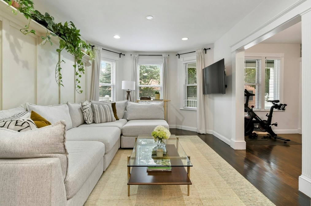 3 Annapolis St #1, Boston, MA 02125