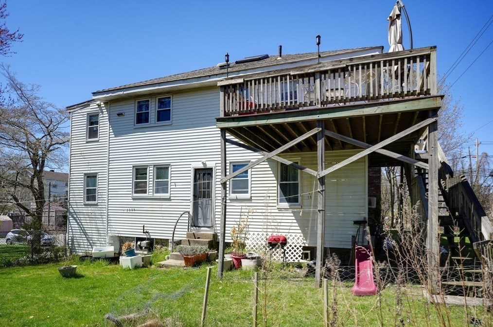 135 Dec Ct, Hopedale, MA 01747-1945