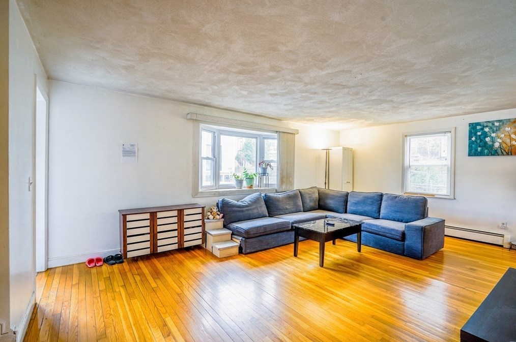 25 Parsons St #25, Newton, MA 02460