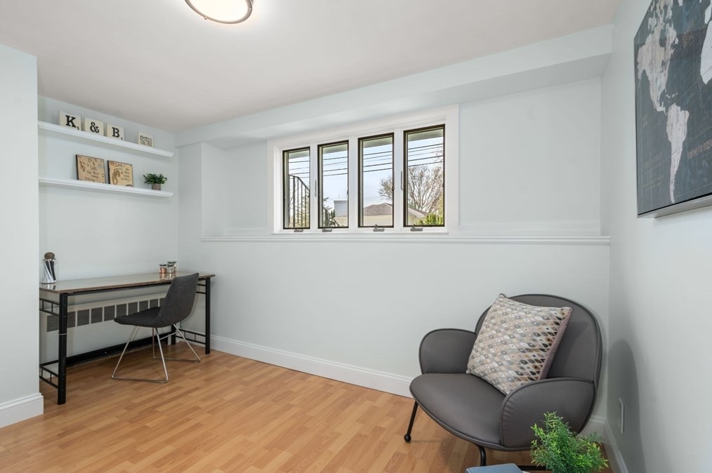 90 Olde Fld Rd, Newton MA 02459-2722 exterior