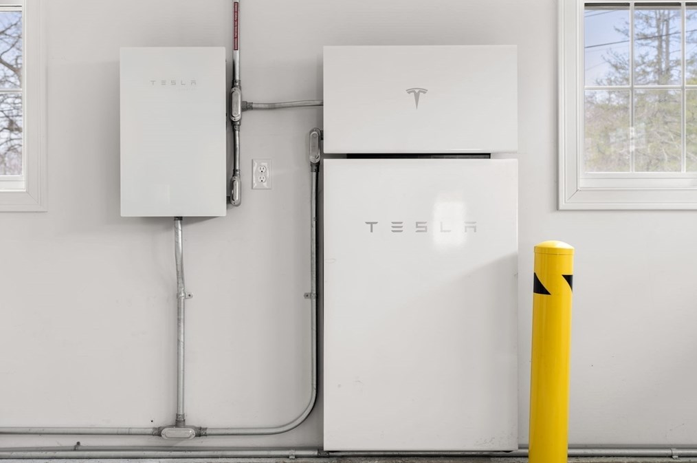 47 Cresthaven Dr, Burlington MA 01803-2109 exterior