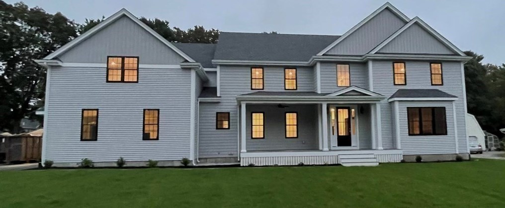 47 Cresthaven Dr, Burlington MA 01803-2109 exterior