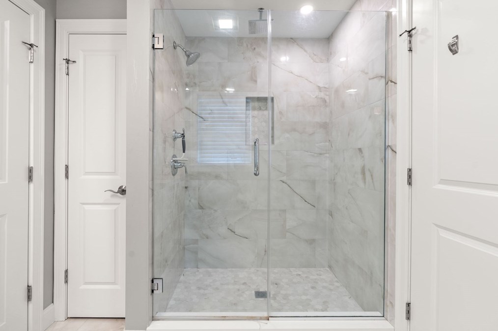 47 Cresthaven Dr, Burlington MA 01803-2109 exterior