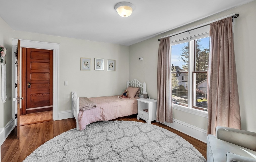 8 Vassar St, Leominster MA 01453 exterior