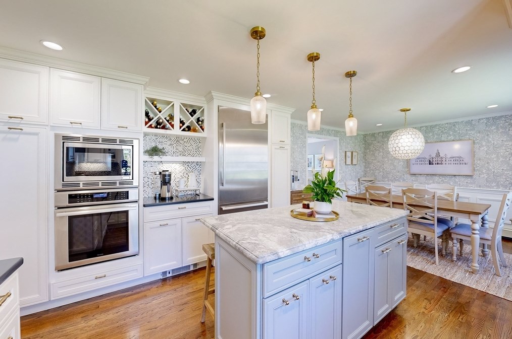 19 Noon Hill Ave, Norfolk MA  02056-1136 exterior